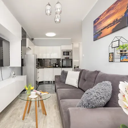 Modern Kapitanski Mostek By Renters Apartment *