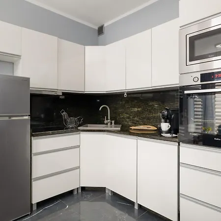 Modern Kapitanski Mostek By Renters Apartment *